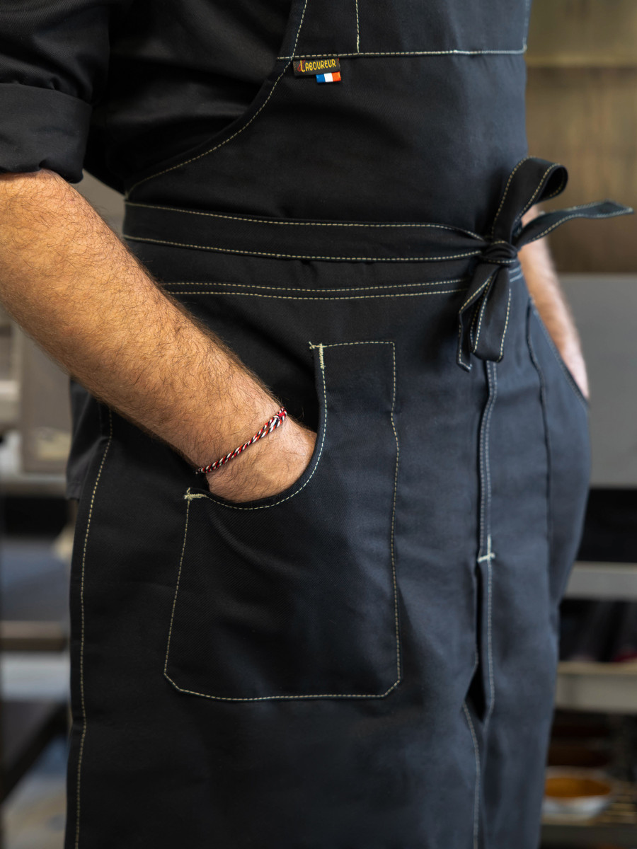 tablier astucieux boucle réglable côté