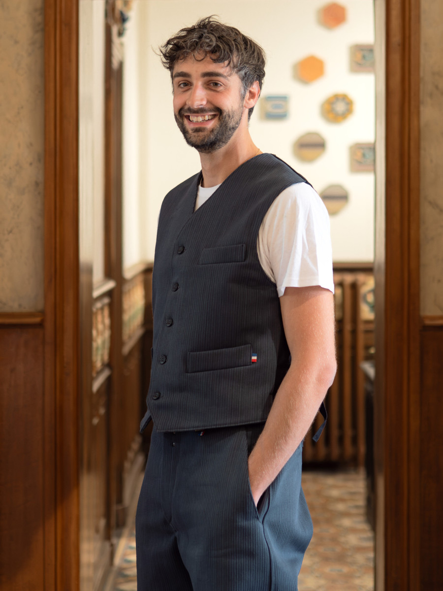 Gilet baroudeur en velours cotelé gris coté