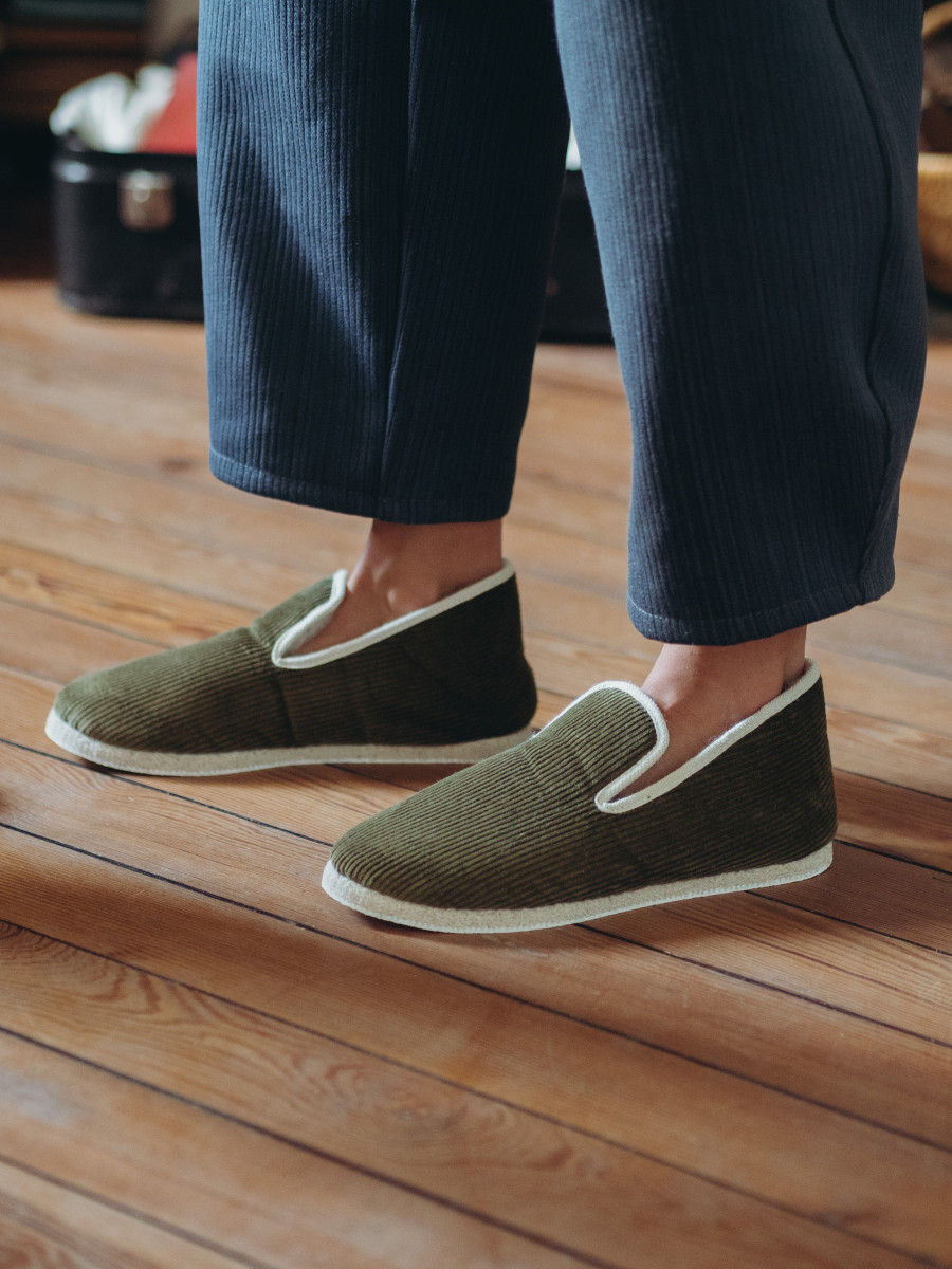 Charentaises velours kaki, Rivalin